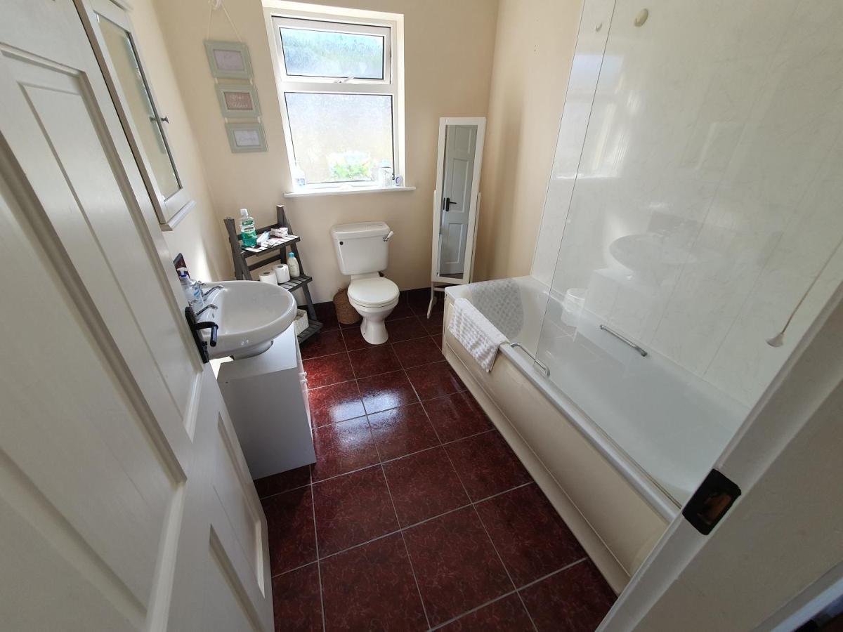 Quiet 2-Bedroom Buncrana Home Exteriör bild